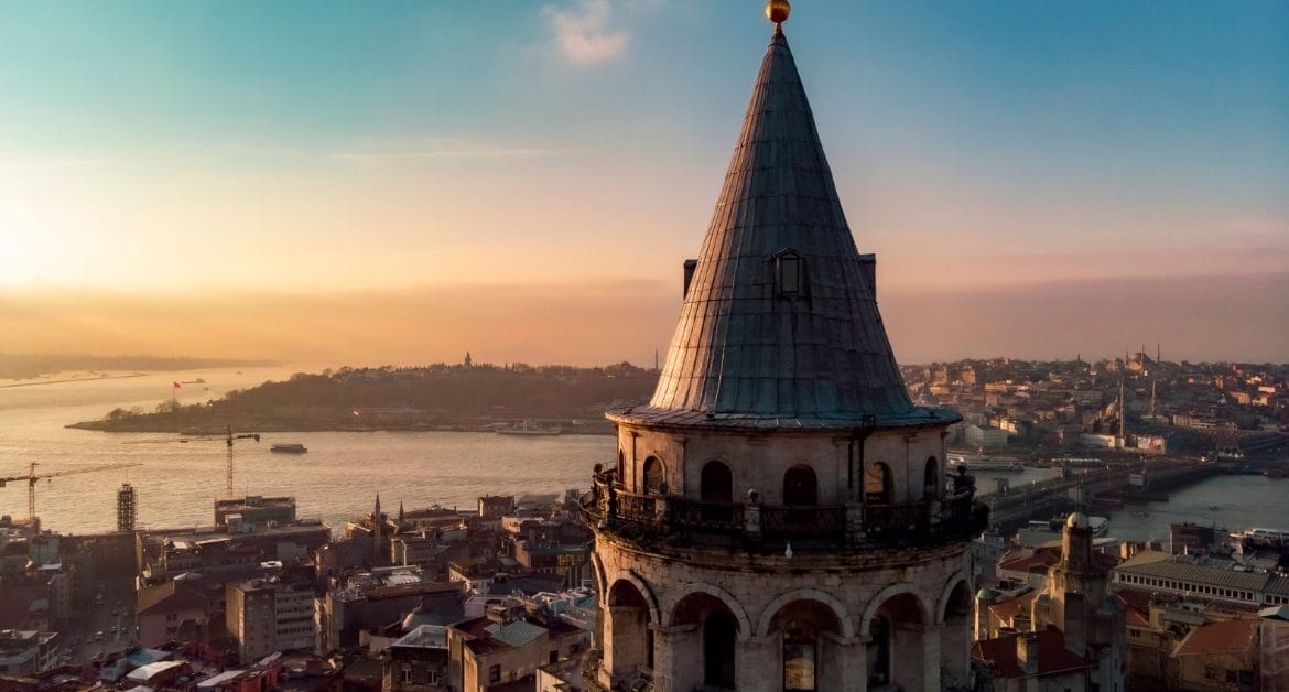 Istanbul Old Modern Half Day Tour