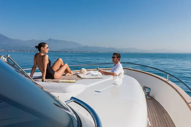 romantic couple yacht deck — Private Yacht Tour on the Bosphorus